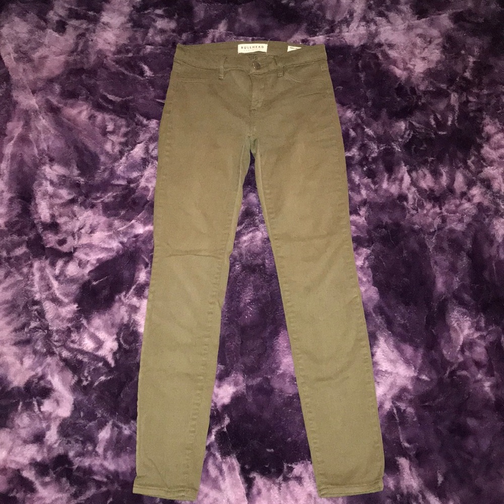 Light green low waisted skinny jeans.